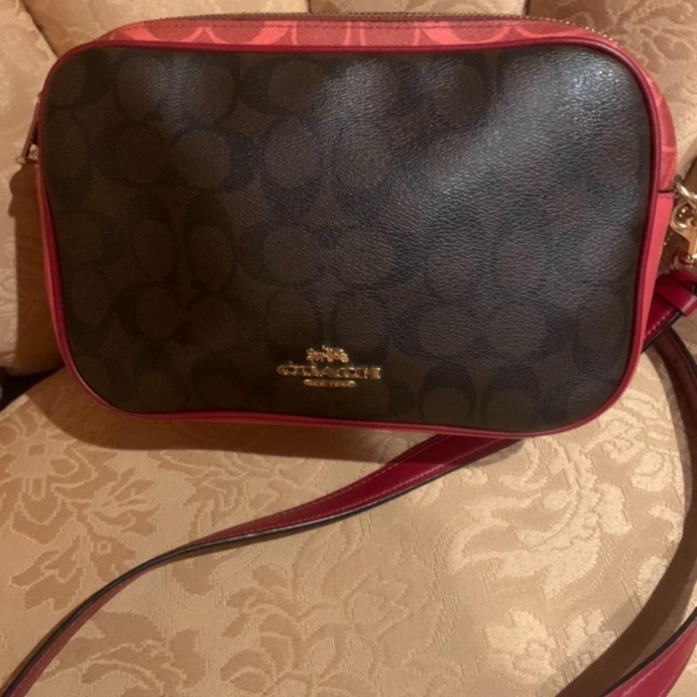 RARE UNIQUE COLOR Coach Signature Brown Coral Red Xbody Bag double zip